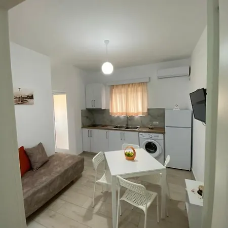 Hotel Andrea Saranda Extérieur photo