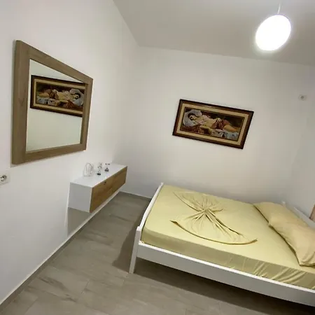 Hotel Andrea Saranda Extérieur photo
