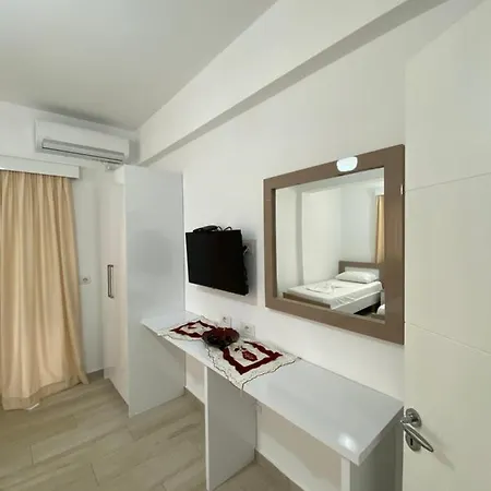 Hotel Andrea Saranda Extérieur photo