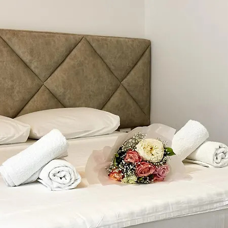 Hotel Andrea Saranda Extérieur photo